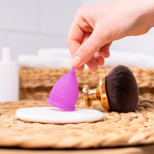 Lunette Menstrual Cup-Purple Violett Lunette Reusable Menstrual Cup
